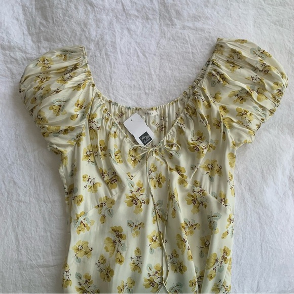 NWT Doen Sera Silk Short Puff Sleeve V Neck Mini Dress Gold Frolicking Floral - Picture 7 of 11